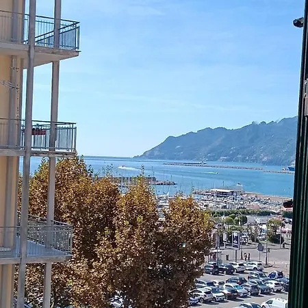 With A View 4* סלרנו