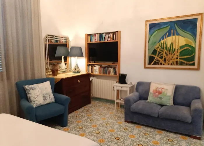 With A View 4* ساليرنو