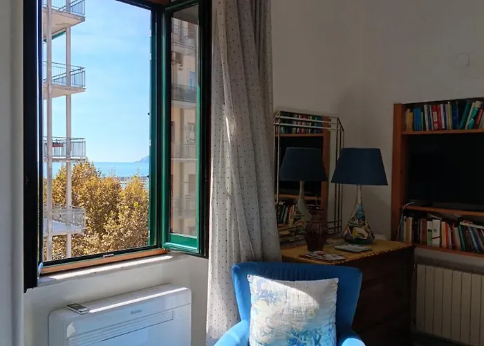 With A View فندق مبيت وإفطار ساليرنو